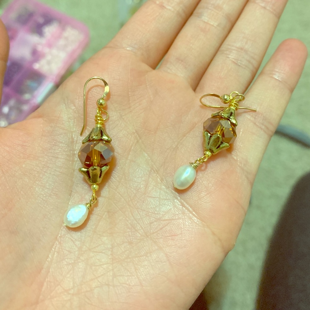 Handmade: Crystal and pearl earrings